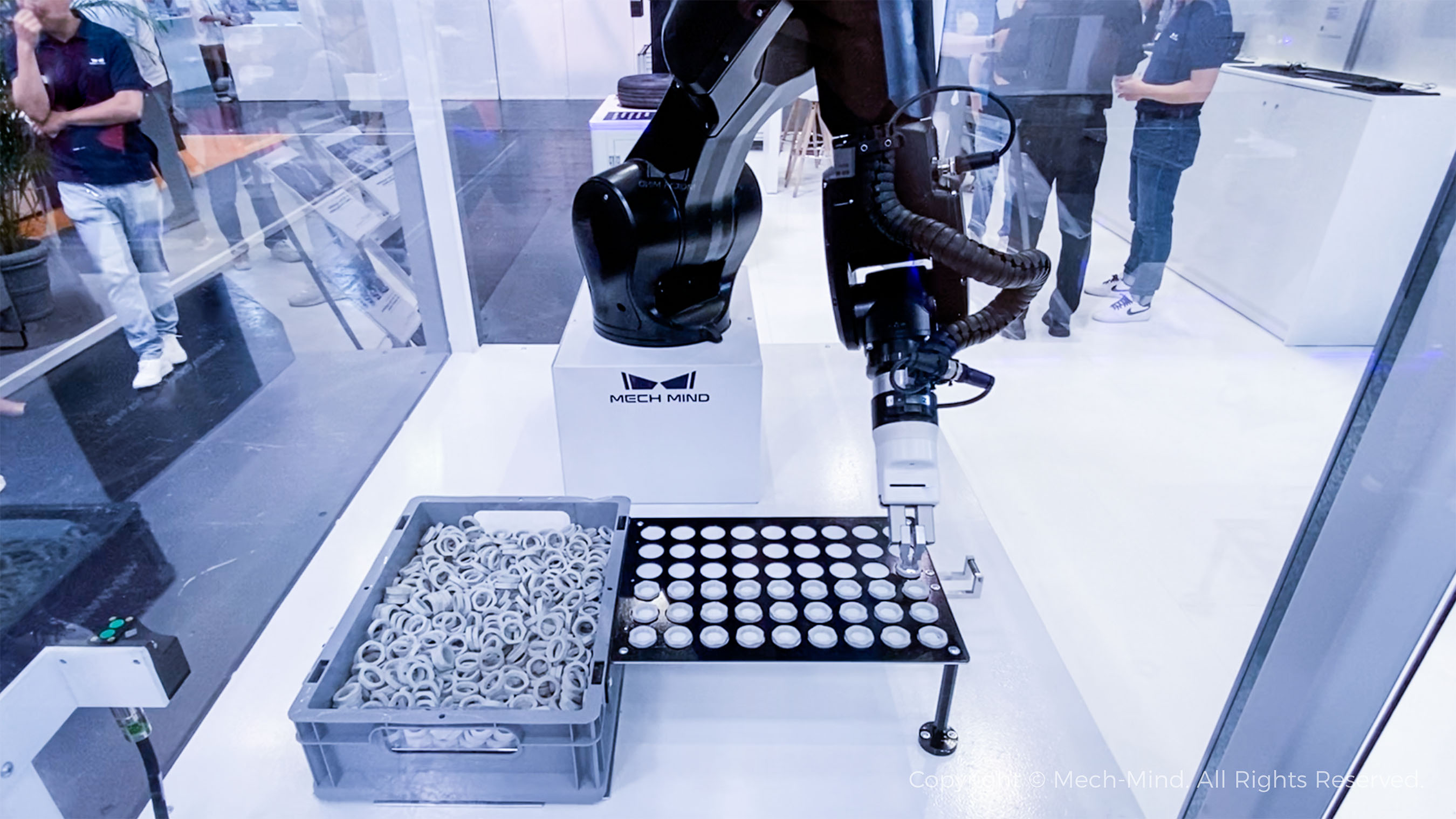 慕尼黑automatica 2025 | 梅卡曼德第三次亮相全球頂級自動化展，展出多項前沿具身智能技術及應用